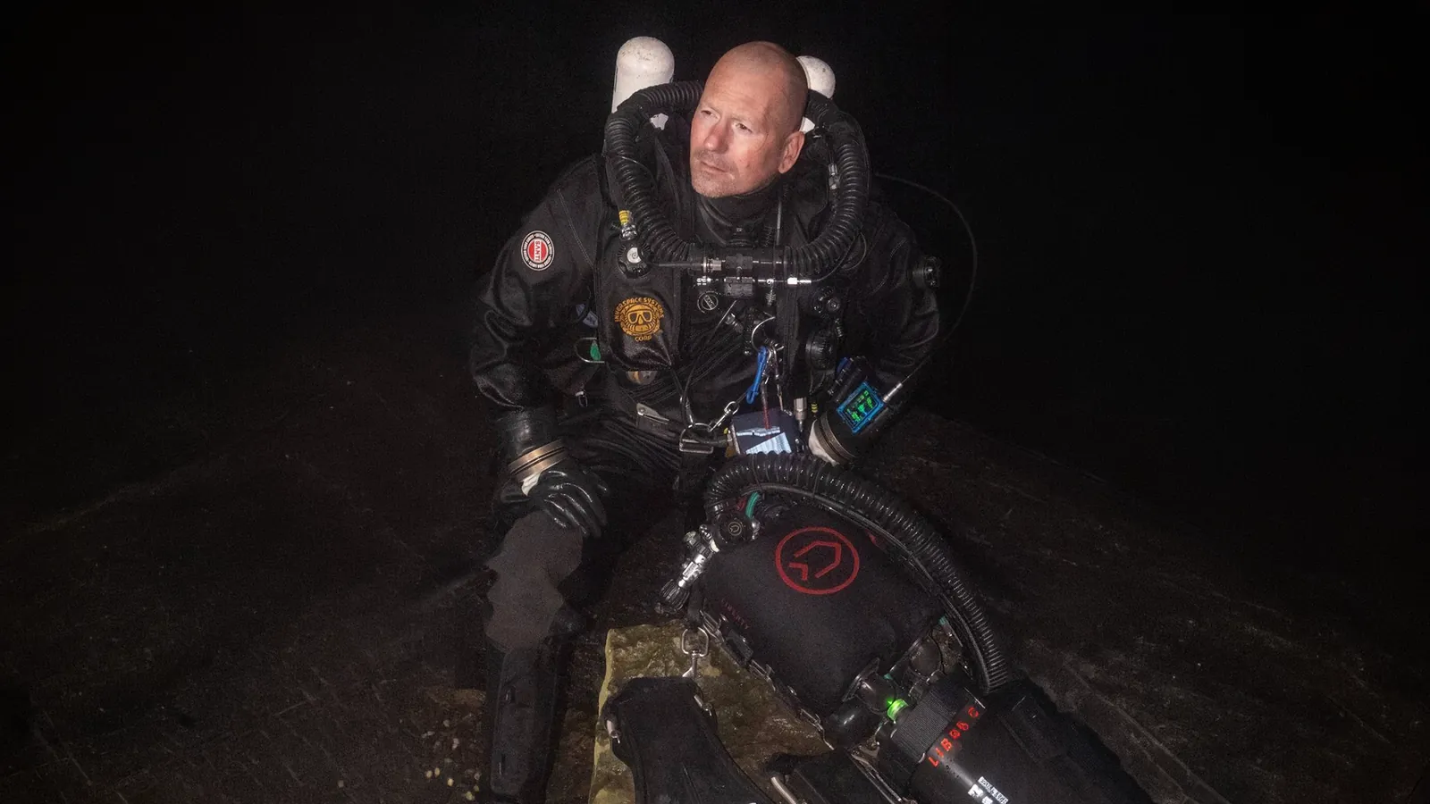 Sébastien Wilem, founder of Neotec, with his closed-circuit rebreather