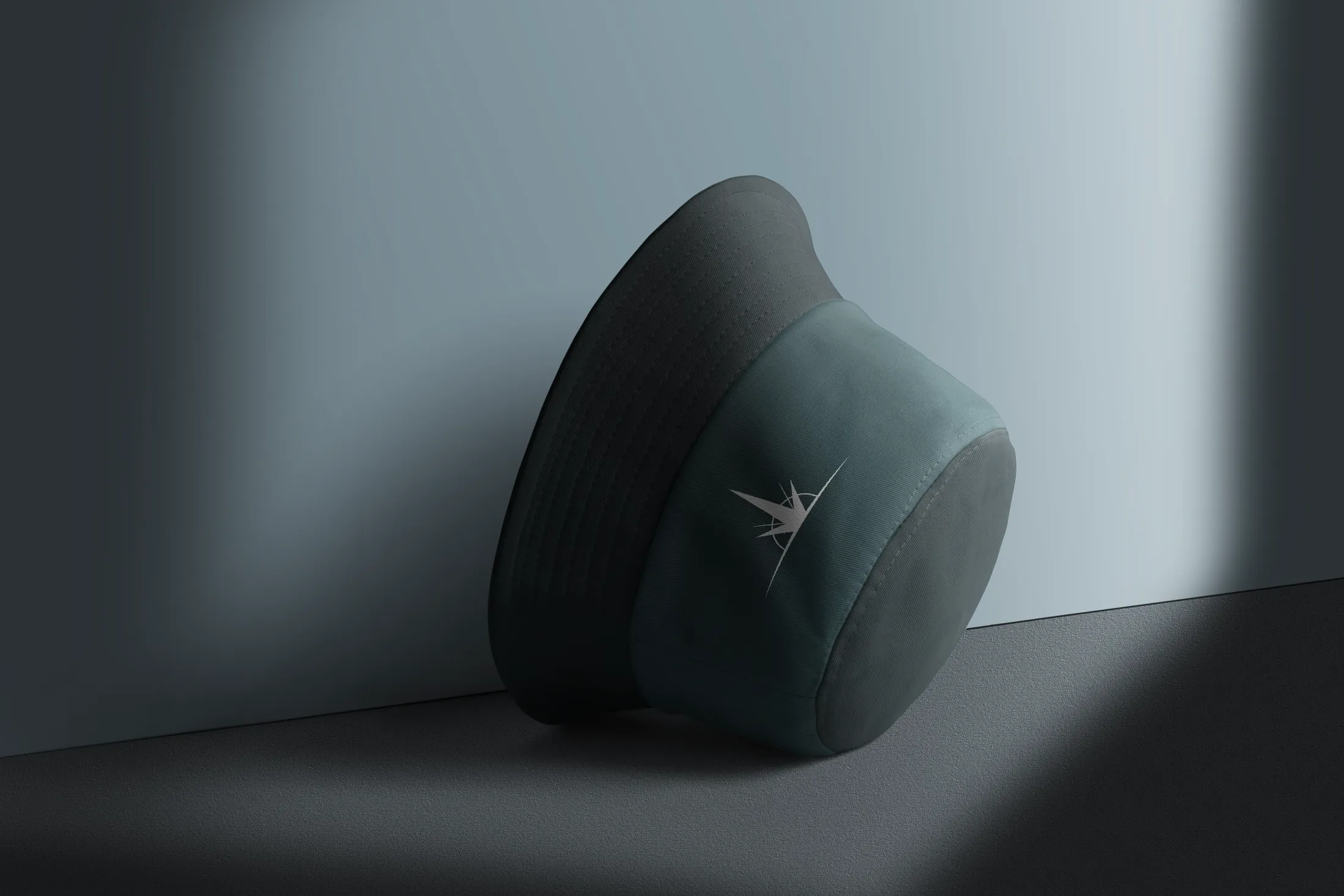 Gorro verde petróleo con el símbolo de Patagonia Punto Sur bordado