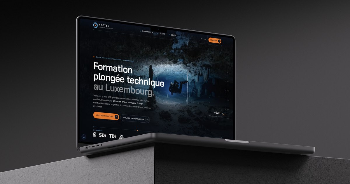 Web de Neotec en un portátil